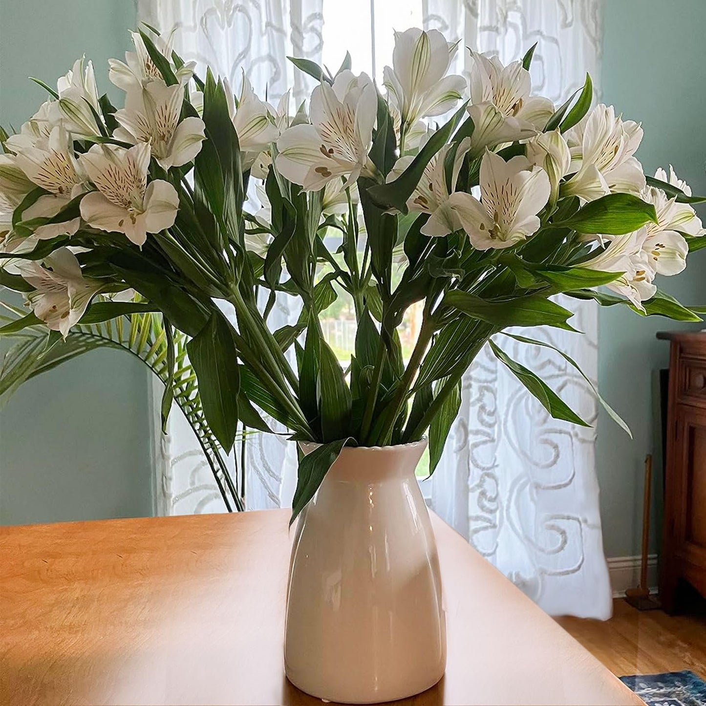 hjn White Flower Vase- Ceramic Vase for Decor, White vase for Flowers, Modern Vases for Living Room/Home Decor Accents/Entryway/Mantel/Bookshel