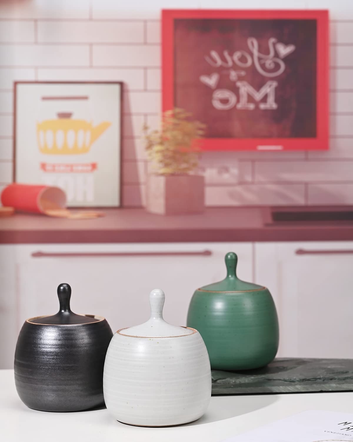 NCQIXIAO Retro Kitchen Canisters Ceramic Food Storage Jar Roud Shape with Silicone Airtight Lid for Tea, Coffee, Nuts, Herb, Spice, Sugar (Black)