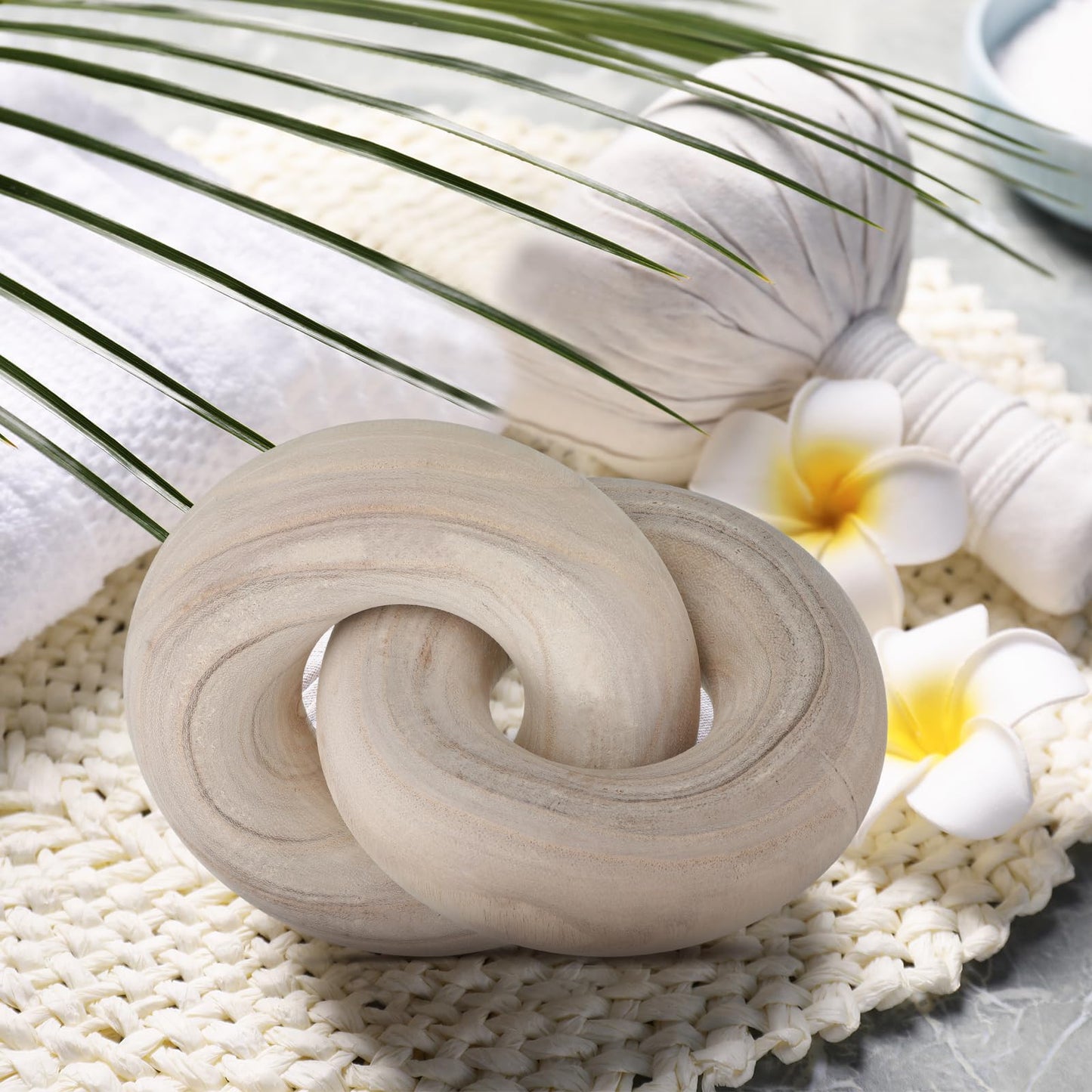 Yalikop 2 Link Wood Chain Link Decor Coffee Table Wooden Knot Decor Hand Carved Modern Farmhouse Ornament Boho Rustic Natural Chain Items for Home Living Room Bedroom Shelf Decorations(Wood)