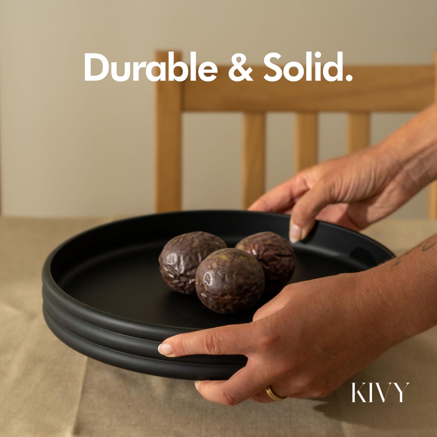 KIVY Round Decorative Concrete Tray 11x1,5 Inch - Modern Circle Coffee Table Bowl - Home Decor Table Tray for Livingroom & Bedroom - Modern Decorative Trays - Black Flat Bowl - Centerpiece Trays