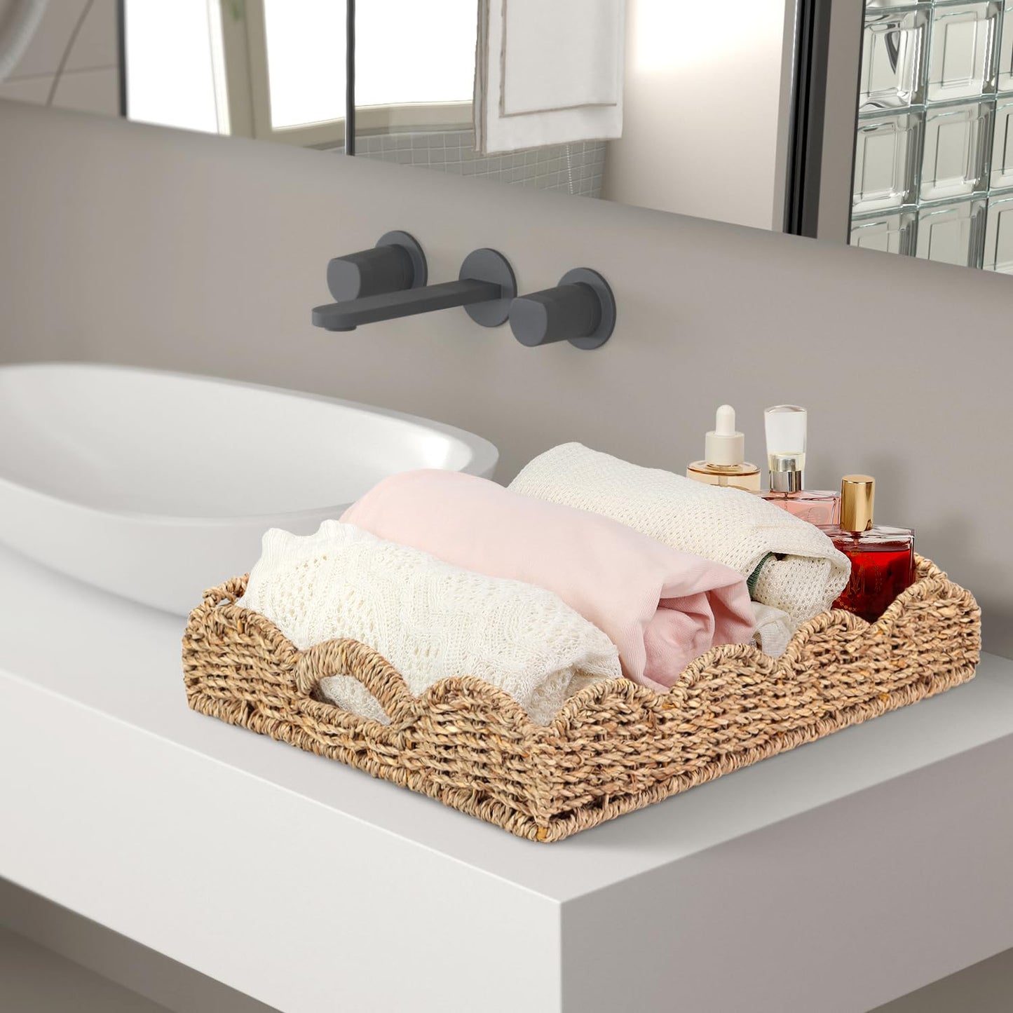 Scalloped Seagrass Serving Tray