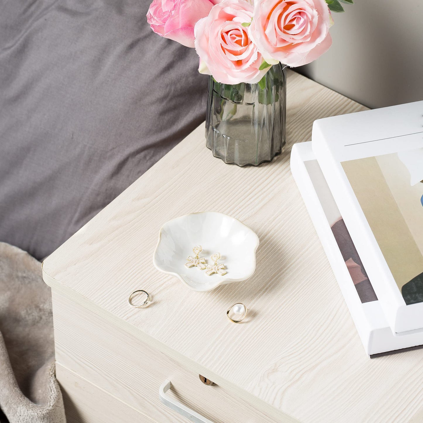 Jewelry Dish Tray, Ring Dish, Ceramic Trinket Tray, Key Bowl, Decorative Plate, for Friends Sisters Daughter Mother (Milky White)