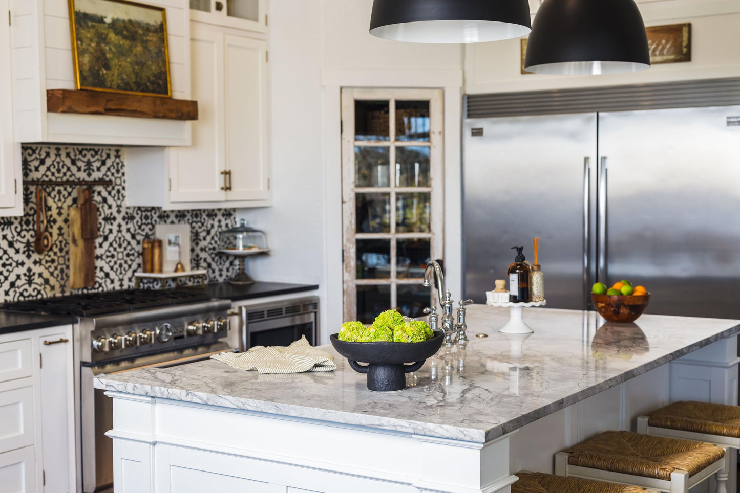 Balls and Pedestal Bowl Set Textured Black Ceramic Decorative Bowl with Succulent Balls for Counter Top, Farmhouse Table Centerpiece, Living Room, Kitchen Decor