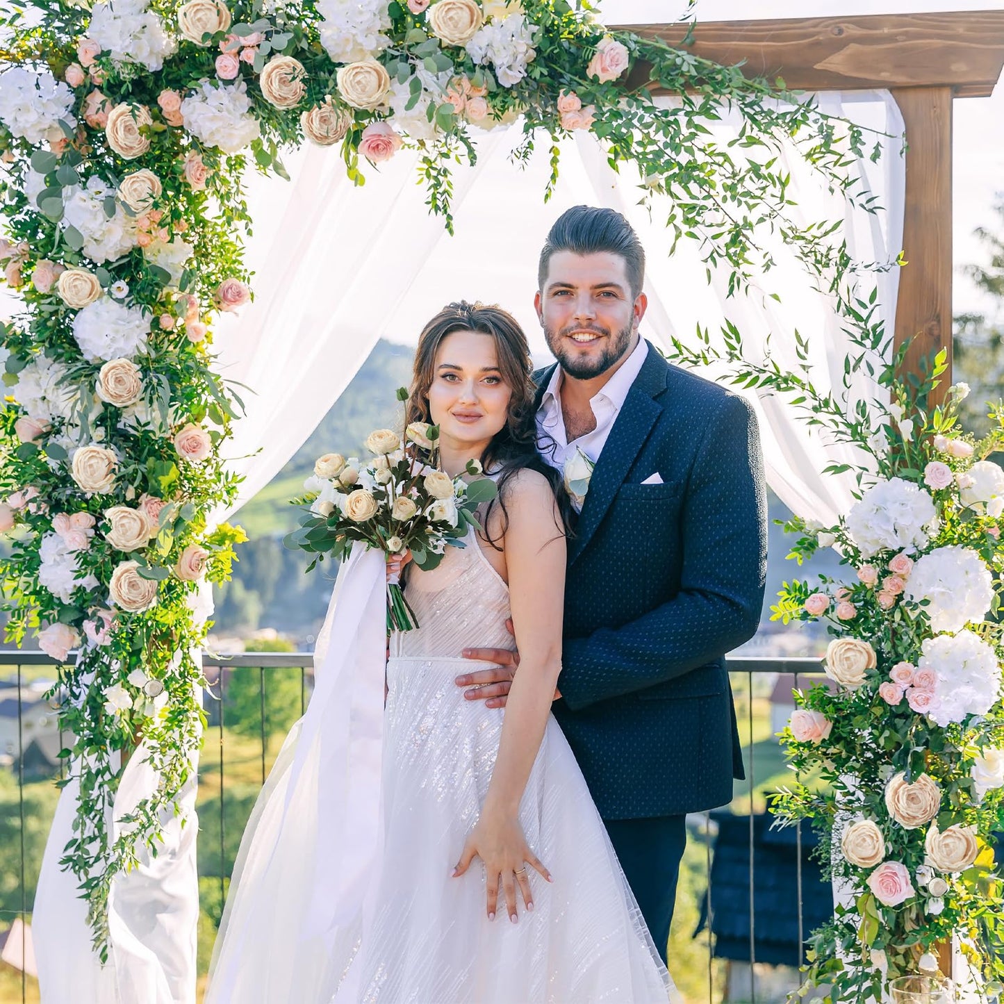 LILUYTO 6Pcs Realistic Silk White Ranunculus Artificial Flowers Long Stems, 23.6" Tall Fake Flowers Faux Flowers Suit for Year-Round Home Decoration, Wedding, Bridal Bouquets, Office