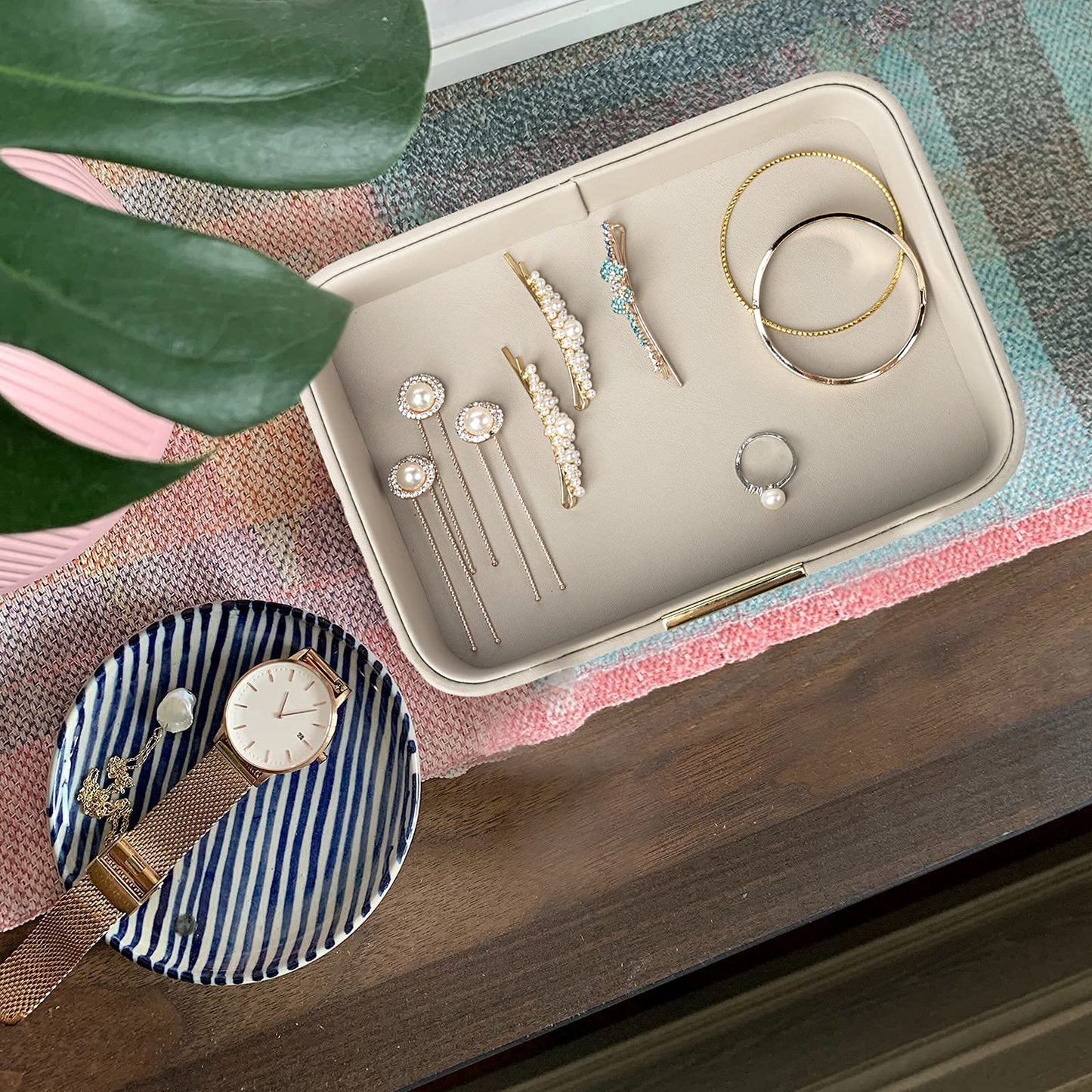 SANZIE Luxury Leather Tray Desktop Storage Catchall Organizer Decorative Tray for Entryway Table to Hold Jewelry Watch Keys Phone Wallet (Metal Glided, Grey)